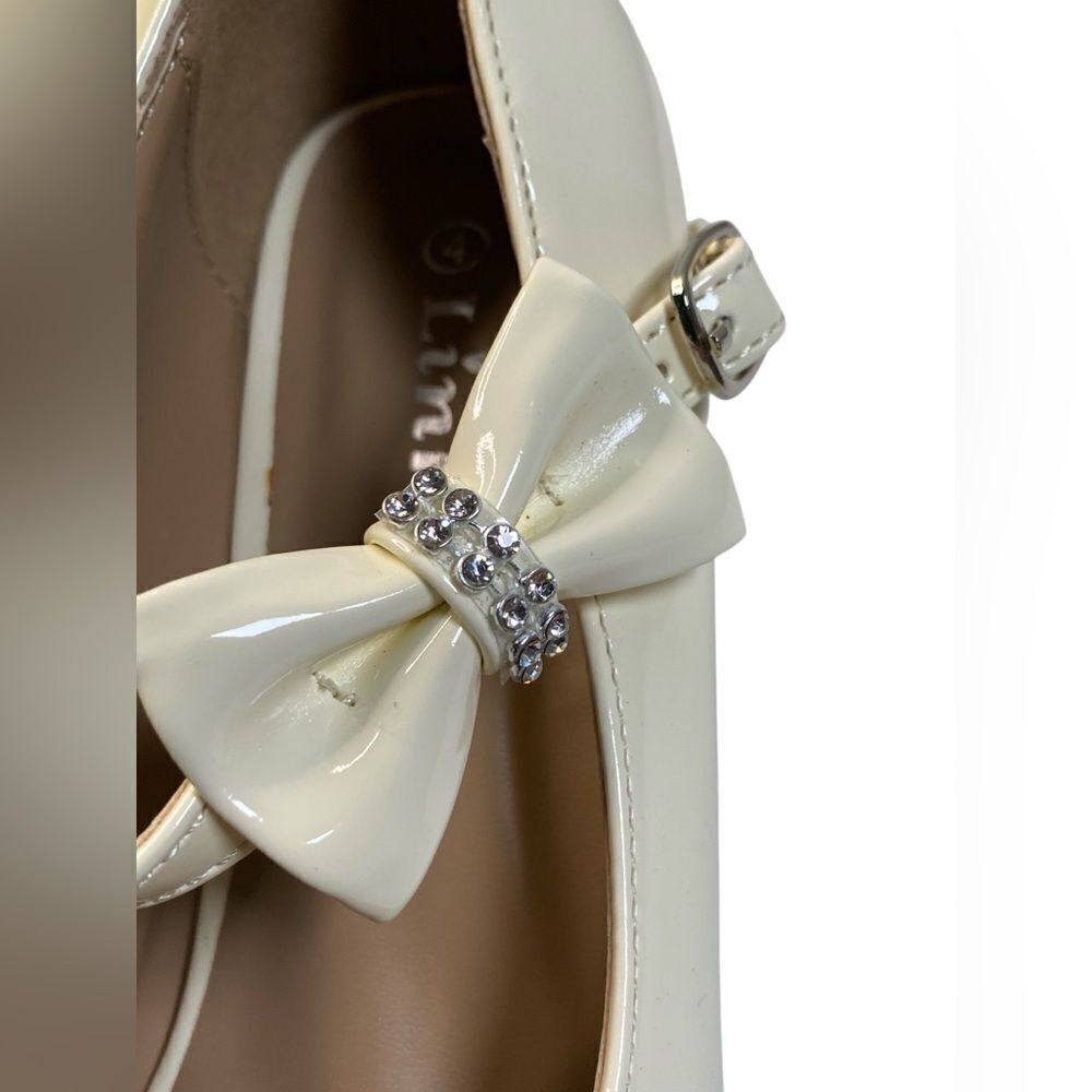 NIB Link Girls Ivory Patent Leather Mary Jane Buckle Shoes with Bow - Size 4 - Picture 3 of 12